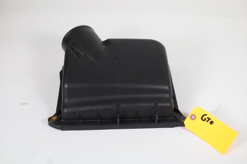 USED 2004-2006 Pontiac GTO Air Cleaner Lid