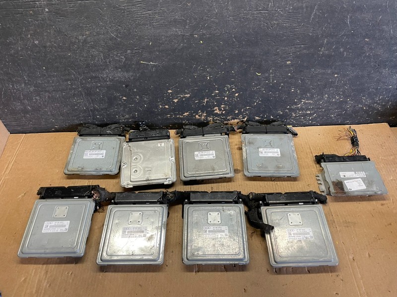 Mix of 10 Audi ECM Engine Computer Module Y9667