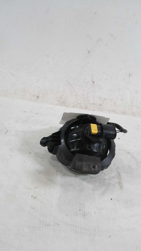 2015 Chevrolet Sonic Left Fog Light Assembly Silver OEM 600186 Used 114K Miles