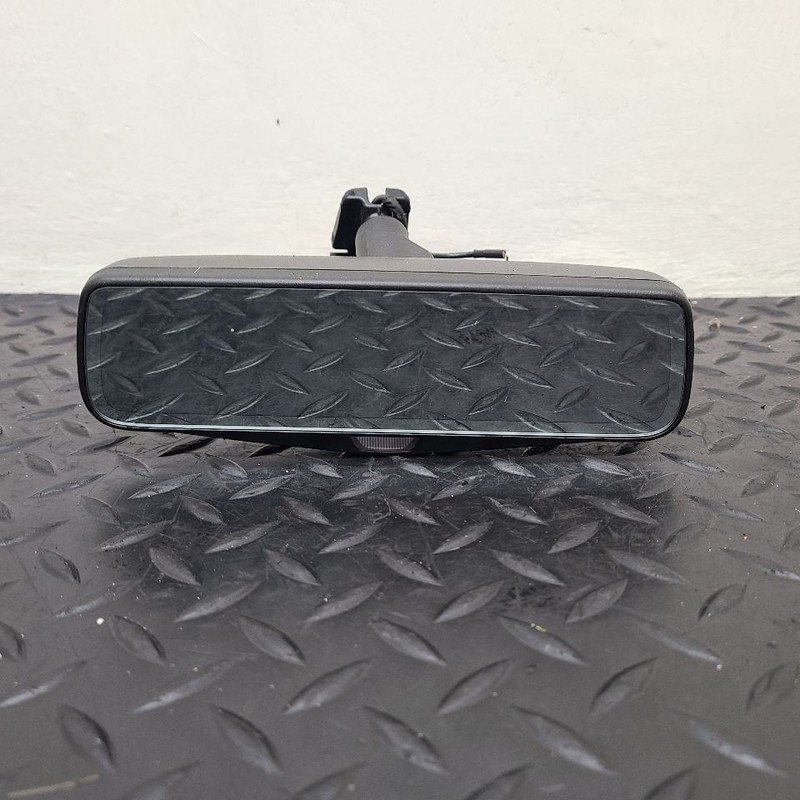 18-21 Chevrolet Traverse Rear View Mirror W/ Full Video Display OEM 84564098