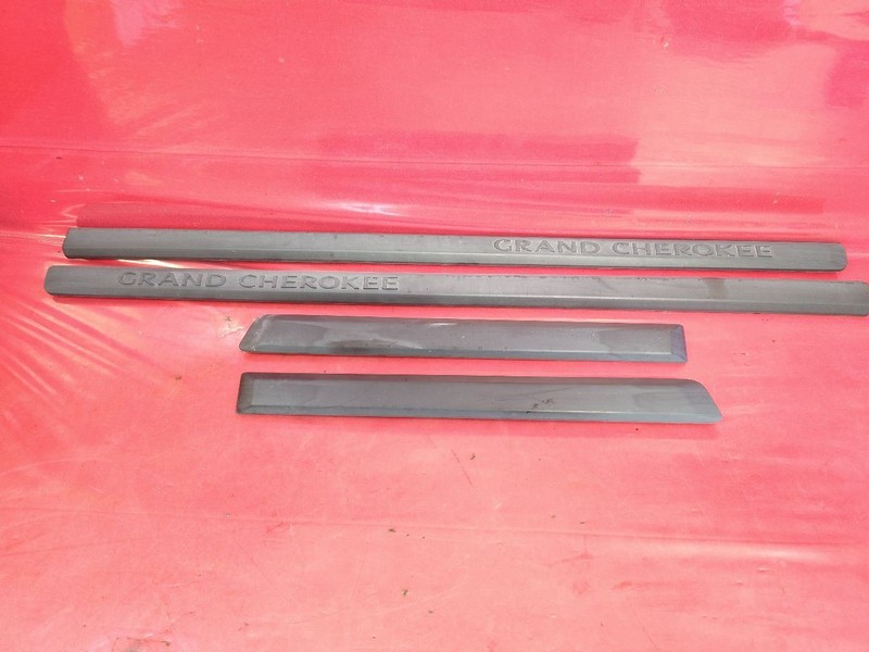 2007-2010 Jeep Grand Cherokee Laredo FRONT/REAR Door Molding Trim Set Black