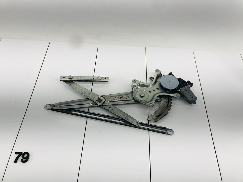 14-20 MITSUBISHI OUTLANDER FRONT RIGHT SIDE DOOR WINDOW REGULATOR & MOTOR OEM