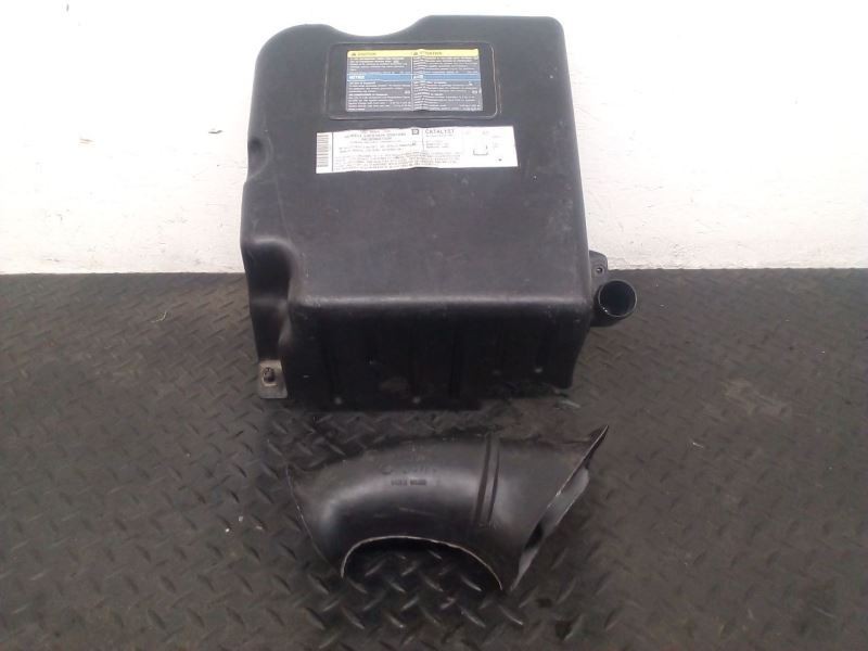 05-07 Chevrolet Trailblazer Upper Cover W/ Inlet Duct Only OEM 15810293