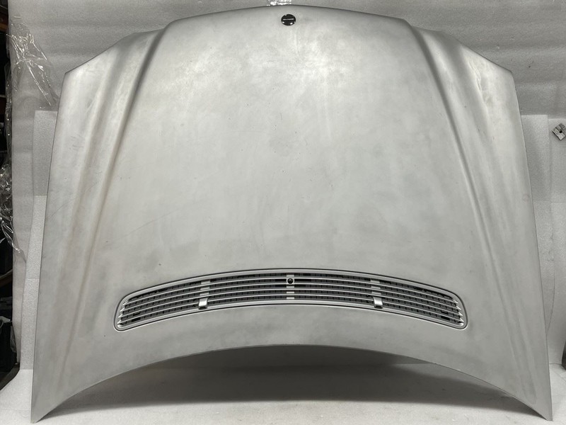 2003-2009 MERCEDES E55 E320 E500 E550 E63 W211 SEDAN HOOD PANEL SILVER 744