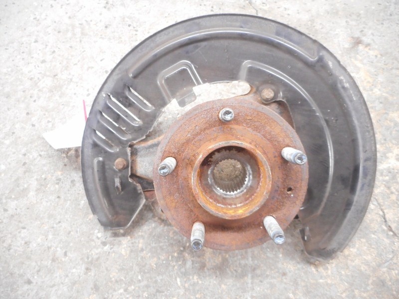 13-18 Cadillac ATS Front Passenger Right Spindle Knuckle Hub OEM AWD