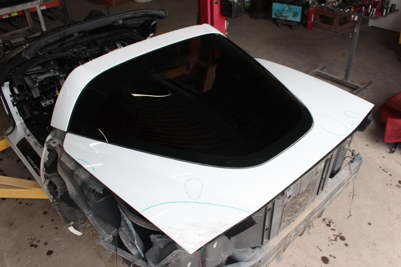 05-13 CORVETTE C6 White Rear Trunk Lid Assembly *HAS ISSUES SEE PICTURES
