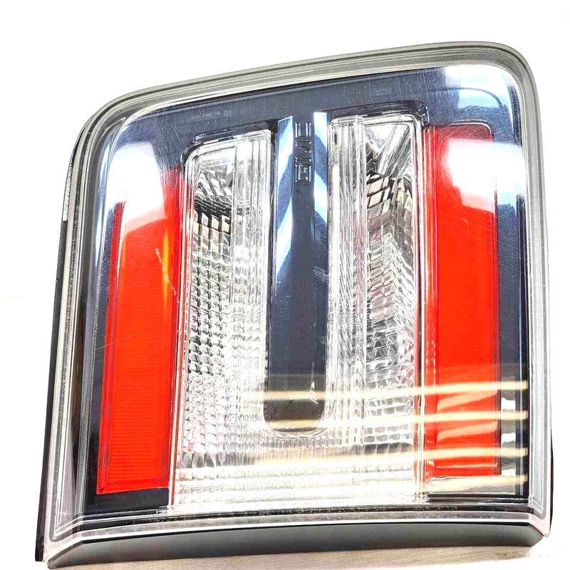 2016 Acadia LH Driver Side Lid Tail Light Assembly Light Scratches OEM 23267345