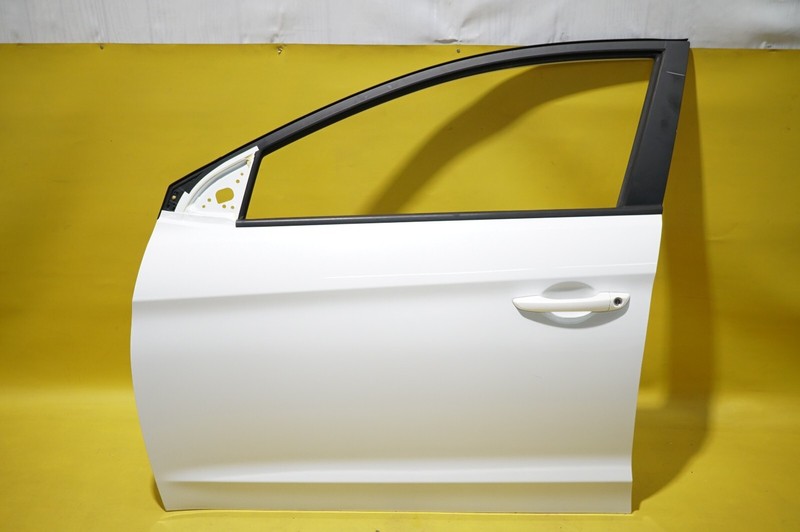 π
2017-2020 HYUNDAI ELANTRA OEM.FRONT DRIVER DOOR SHELL 76003-F2000,COLOR PNT:W8