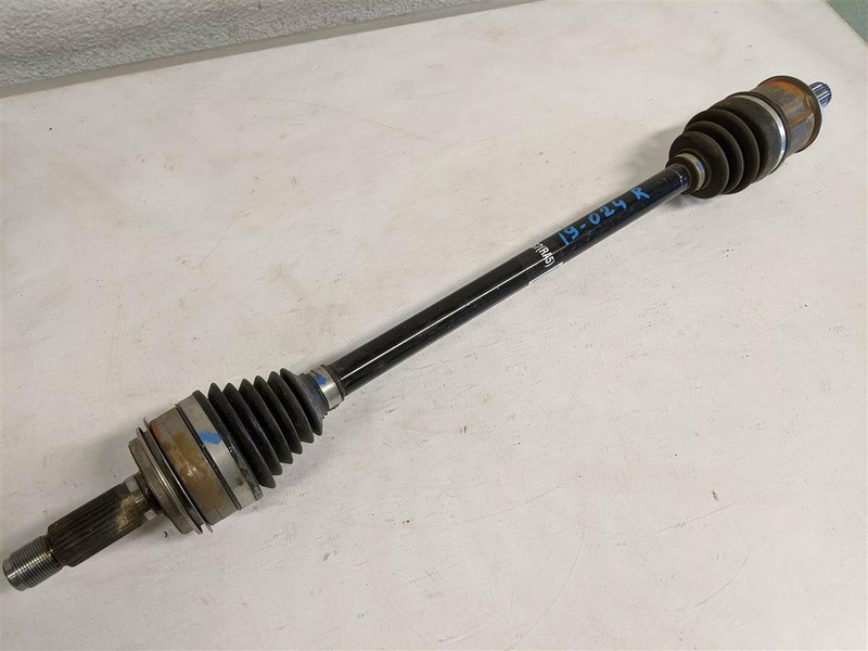 2019 Honda Pilot Rear Right Axle Cv Boot Shaft Driveshaft 42310-Tg7-A02 Oem