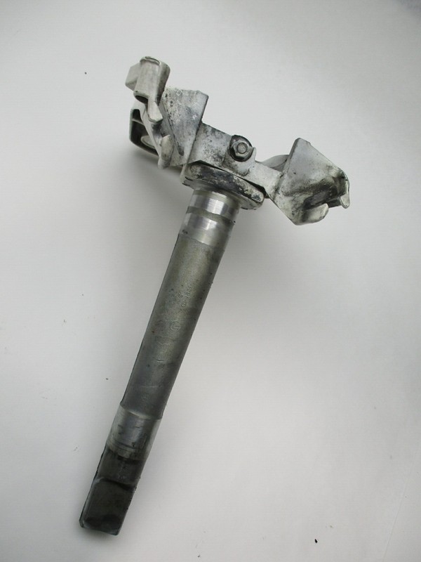 0331476 Steering Bracket & Pilot Shaft 0329648 OMC Evinrude Johnson