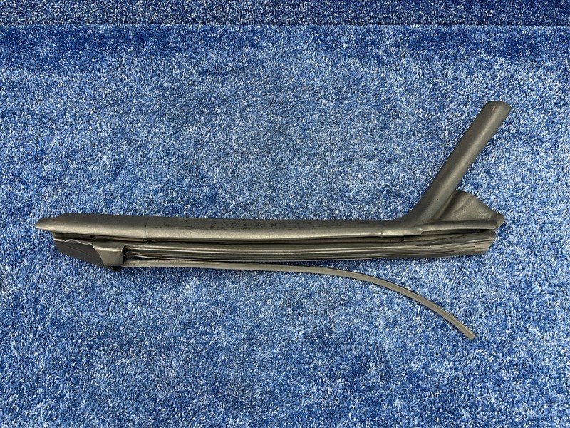 2016–2019 Buick Cascada Front Left Door Window Weatherstrip OEM 13370007