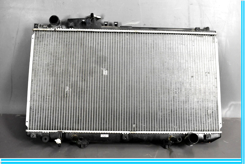 02-10 Lexus SC430 Z40 Convertible Engine Motor Cooling Radiator 16400-50280 OEM