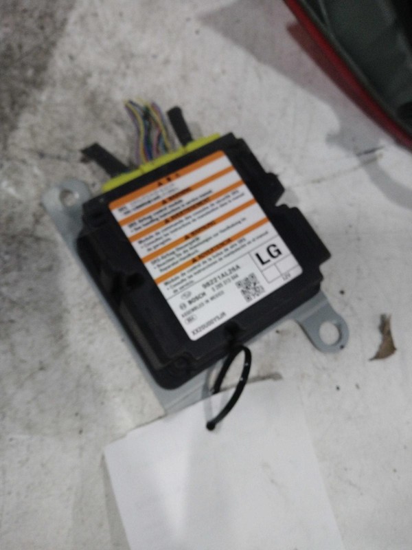 Used Air Bag Module fits: 2018 Subaru Legacy Air Bag under console Wagon Grade A
