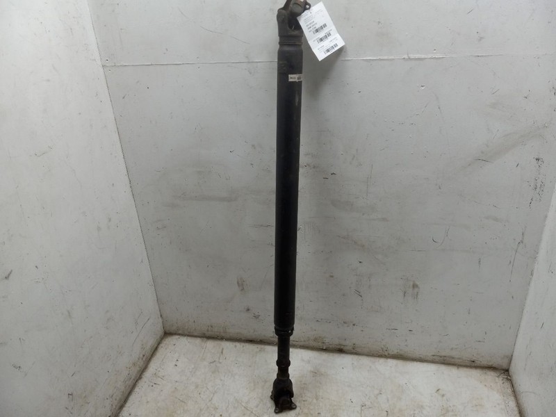 01 02 03 04 TOYOTA SEQUOIA 4X4 REAR DRIVE SHAFT