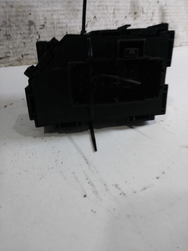 2012 Chevrolet Suburban 1500 Body Control Module OEM 22737275 229000 Miles