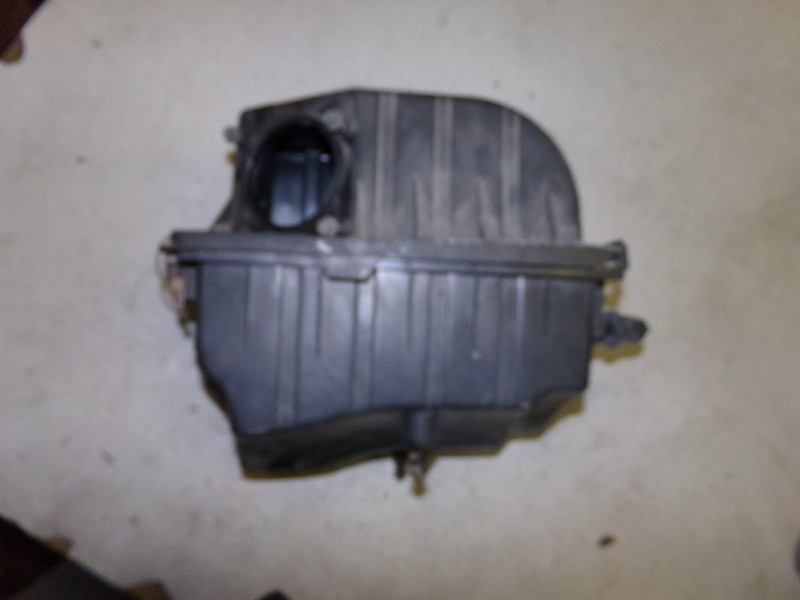 Ford VP1L2V-9A612-AE 2003 Explorer Intake Filter Box *FREE SHIPPING*