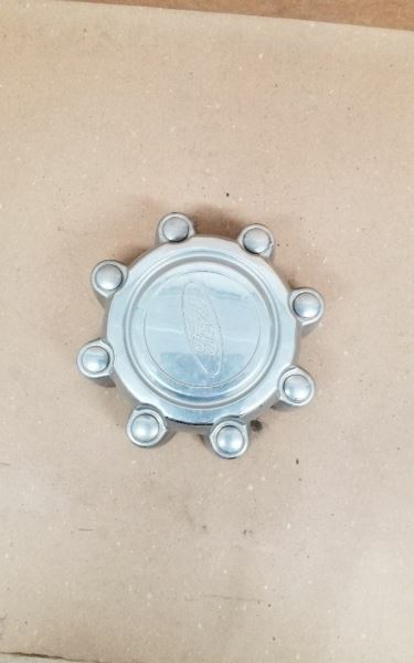 Wheel Cover HubCap With Center Hole Fits 99-05 FORD F250SD PICKUP 234967