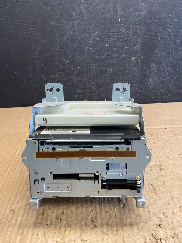 2008 - 2010 Infiniti G37 Radio CD Player Receiver AM FM Climate Module AD1941 DG