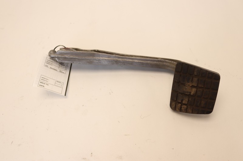 2008-17 FREIGHTLINER CASCADIA 125 PARKING BRAKE PEDAL A12-25657-000 OEM