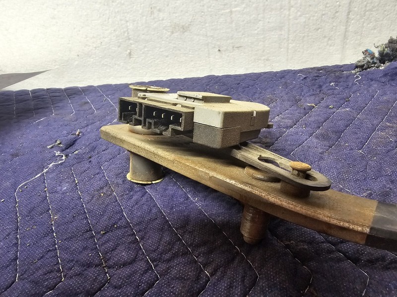 1998 Chevrolet C6500 Brake pedal