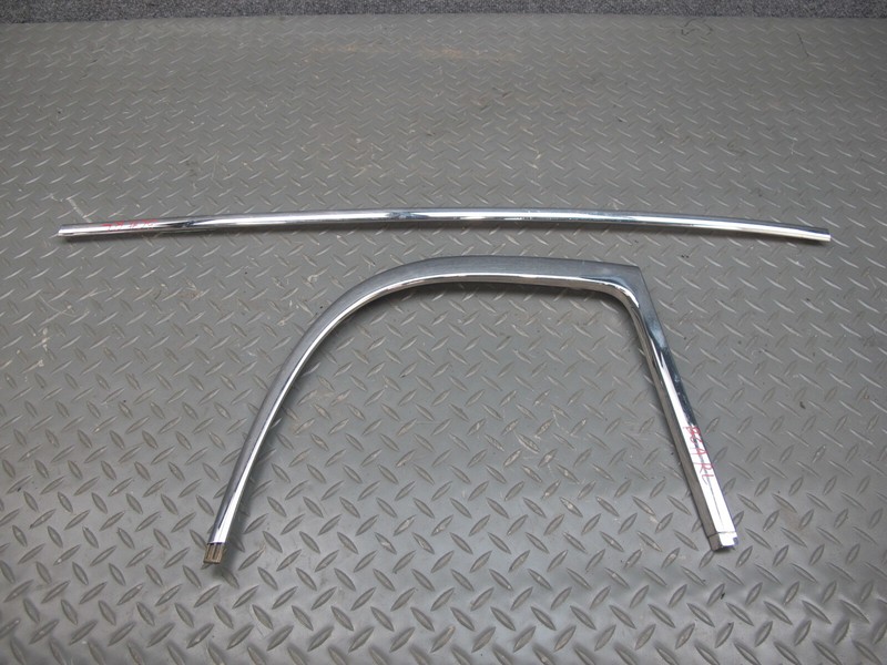 06-12 BENTLEY CONTINENTAL FLYING SPUR REAR LEFT DOOR CHROME TRIM MOLDING SET