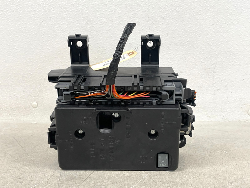 ⭐2003-2004 CHEVROLET SSR ENGINE MOTOR FUSE RELAY JUNCTION BOX MODULE OEM LOT2686
