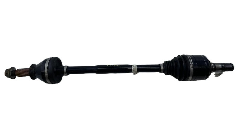 2014 Maserati Quattroporte S RH Passenger Rear CV Axle With Axle Nut 06700054530