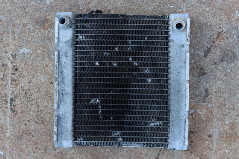 2012-2017 MERCEDES CLS550 W218 RIGHT SIDE ENGINE AUXILIARY RADIATOR OEM