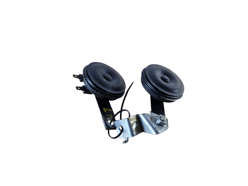 2015-2019 Nissan Sentra Left Right Front Low Note Horn Horns 25620-4AF0A OEM 365