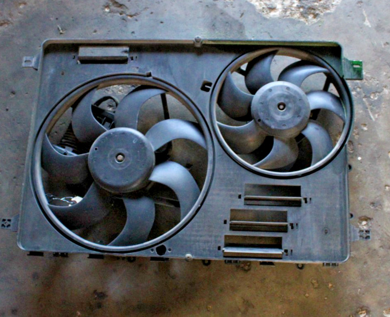 2012-2017 Land Rover RANGE ROVER EVOQUE Electric Cooling Motor Fan BJ32-8C607-AD