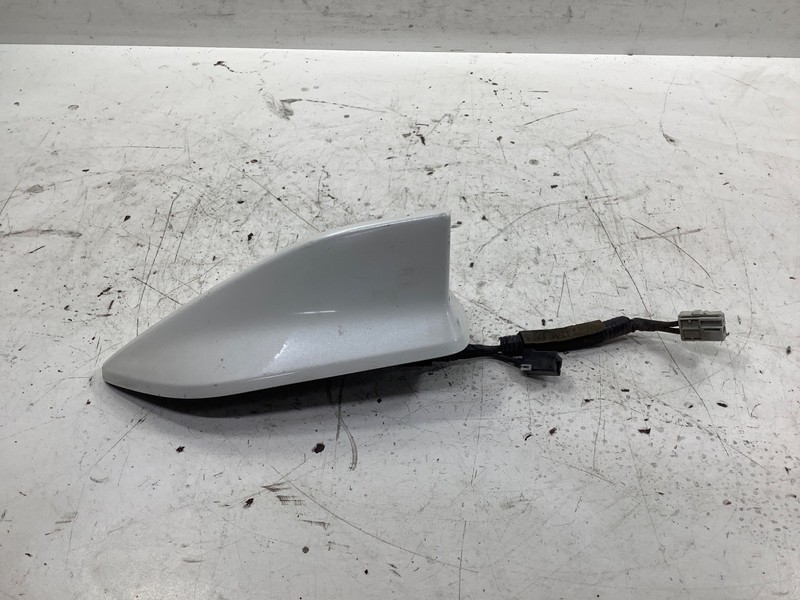013-017 Honda Accord Hybrid Roof Shark Antenna AM/FM White 39150-T3V-A010-M1 OEM