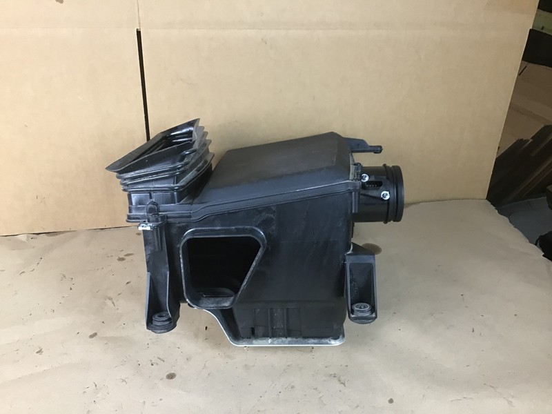 Audi R8 2022 Rear Right Passenger Air Cleaner Filter Box Flow Sensor 18-23 ; :A