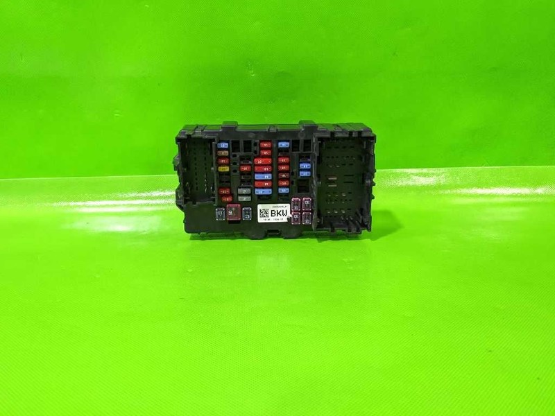 14 15 16 SILVERADO DRIVER LEFT INTERIOR FUSE RELAY BOX OEM 4369-35