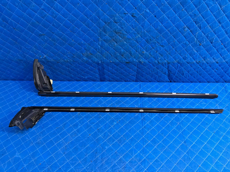 2003-12 MERCEDES R230 SL500 LEFT RIGHT DOOR WINDOW BELT MOLDING TRIM OEM PAIR