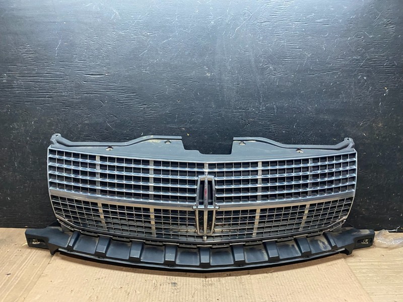 2007 to 2010 Lincoln Mkx Front Upper Grill Grille OEM W4611 DG