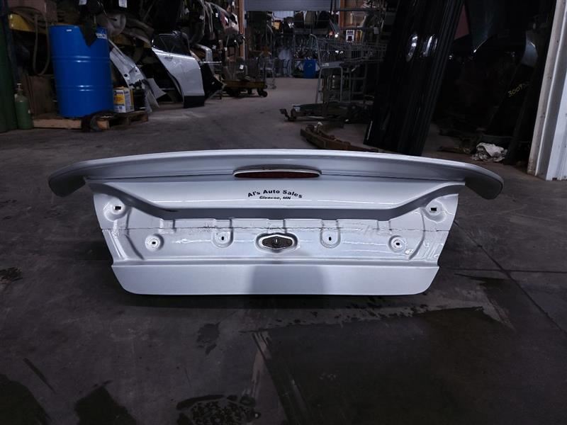 Trunk/Hatch/Tailgate SE With Spoiler Fits 00-05 BONNEVILLE 263052