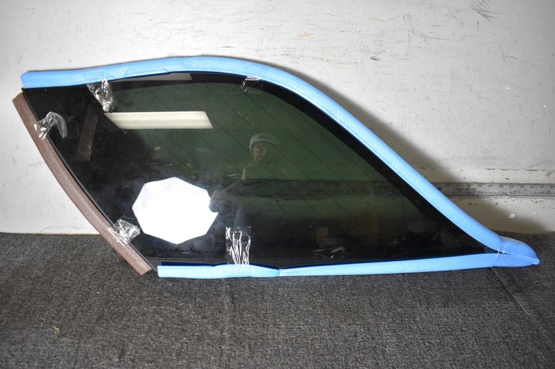 2017-2023 LAND ROVER DISCOVERY REAR LEFT DRIVER SIDE QUARTER WINDOW GLASS OEM