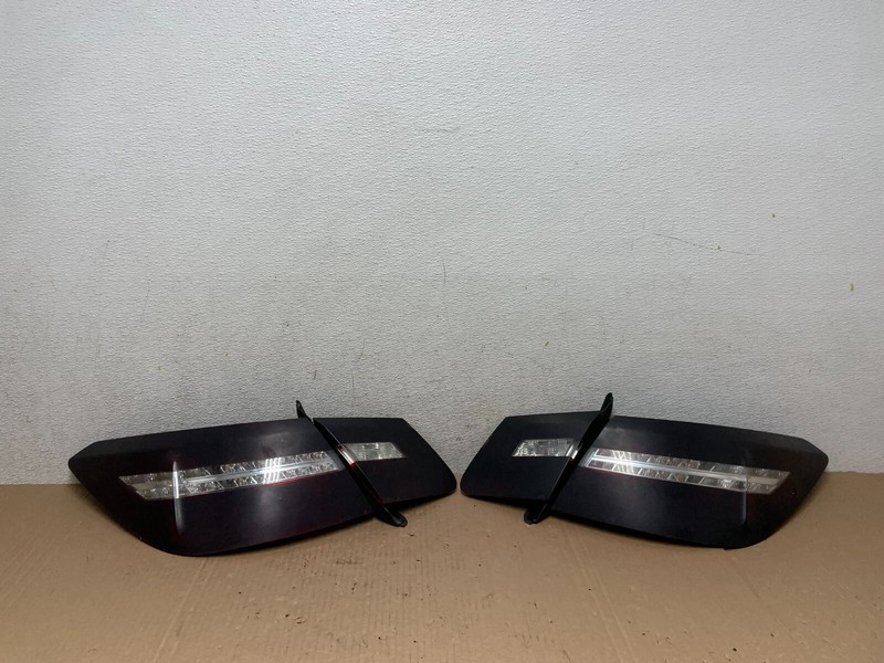 2010 to 2013 Mercedes E-Class Coupe Left+Right Set Inner Tail Lights OEM j2559 D