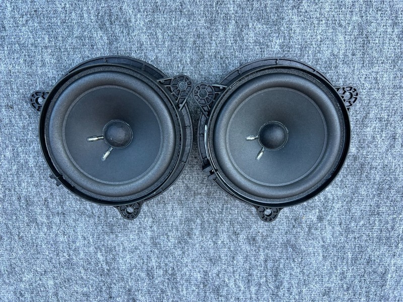 INFINITI QX60 2022-2026 OEM REAR LEFT AND RIGHT DOOR SPEAKERS BOSE(PAIR)