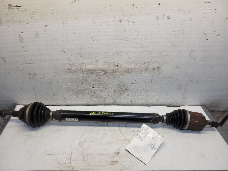 Passenger Right Axle Shaft Front Fits 14-22 PASSAT 1676667