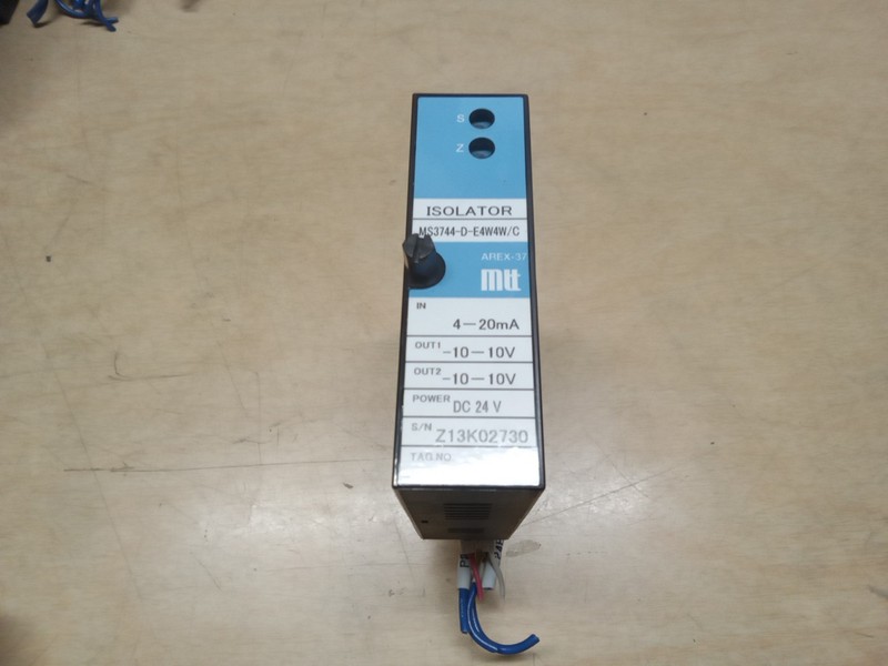 MTT MS3744-D-E4W4W/C Isolator AREX-37 w/ Socket base