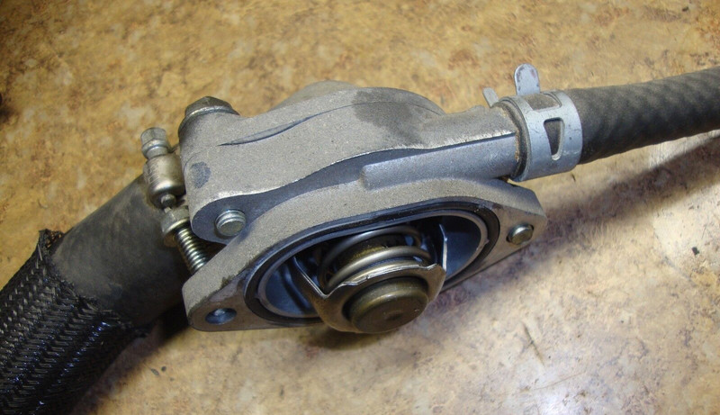 2012 Suzuki GSX-R750 GSXR 750 GSXR750 Engine Cooling Thermostat Housing Cover 12