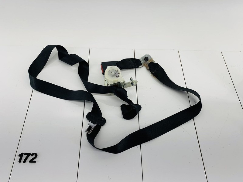 2016-2021 HONDA CIVIC SEDAN REAR CENTER SEAT BELT SEATBELT W/ BUCKLE BLACK OEM