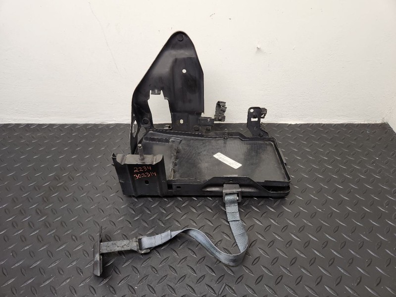 18-21 Jeep Compass Battery Tray Holder Support Bracket Assembly OEM 68357133AD