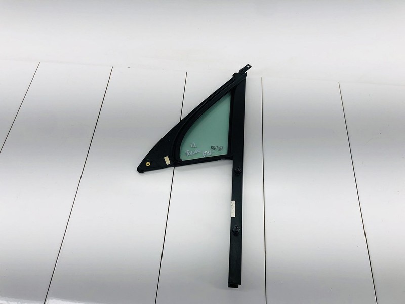 11-17 VOLKSWAGEN TOUAREG FRONT RIGHT PASSENGER SIDE DOOR CORNER GLASS OEM