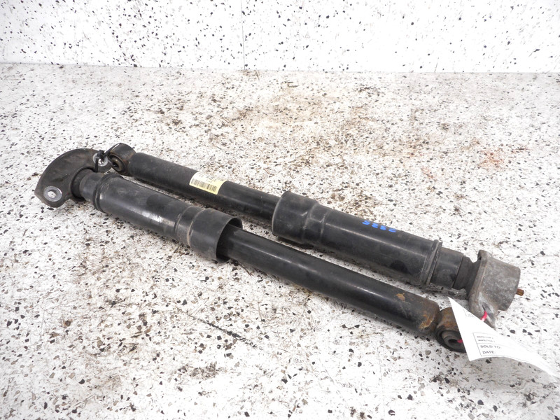 2018 18 Buick Encore Rear Shock Absorber Pair Driver Left Passenger Right OEM