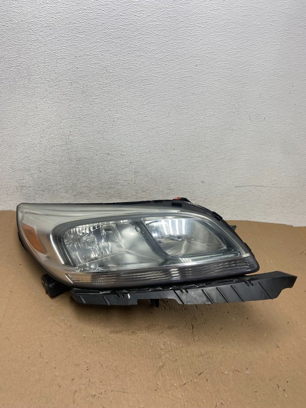 2013 - 2015 Chevrolet Malibu Right Passenger Halogen Headlight Oem AD7744 DW