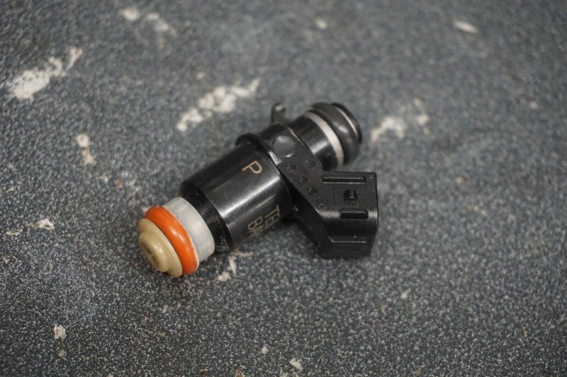 2005 Honda Aquatrax F12 OEM Gas Fuel Electrical Injectors