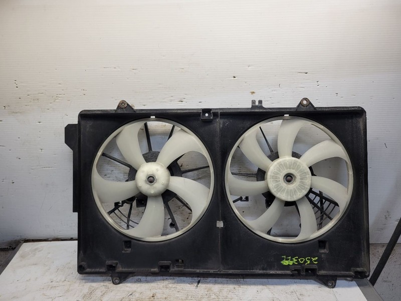 Radiator Fan Motor Fan Assembly Fits 13-16 MAZDA CX-5 1673036