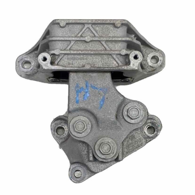 Chevy Equinox engine frame mount 2018 2020 engine mount assy 1.5L OEM 84447813